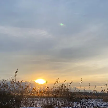 Traumhafte Familien Am Chiemsee Bergpanorama Sonnenuntergang Terrasse Grillplatz Fuer Bis Zu 6 Personen *
